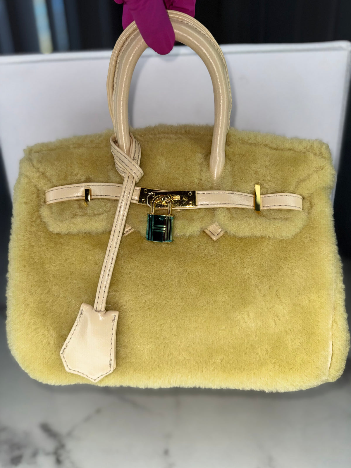 Pretty&Plush Messenger Bag